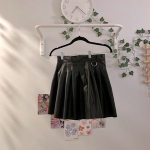 Leather Grunge pleated skirt with ring for belts and chains